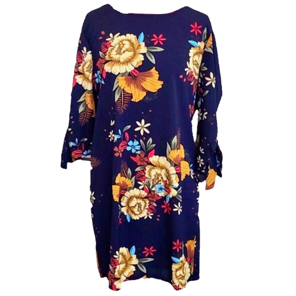 Navy Floral Dress ๐๐ผ - Picture 2 of 10